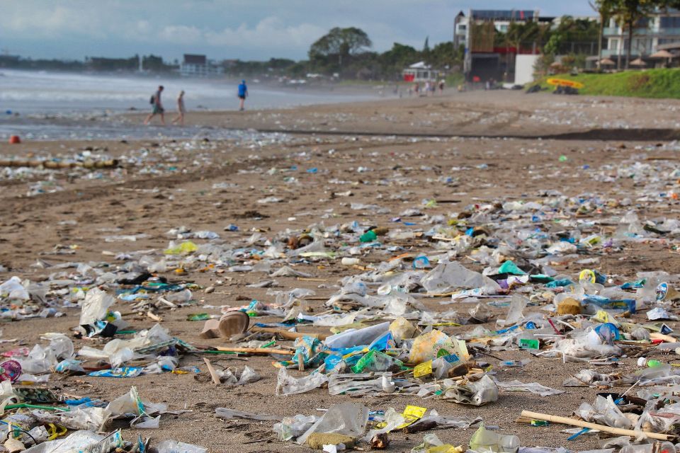 Plastikmüll am Strand