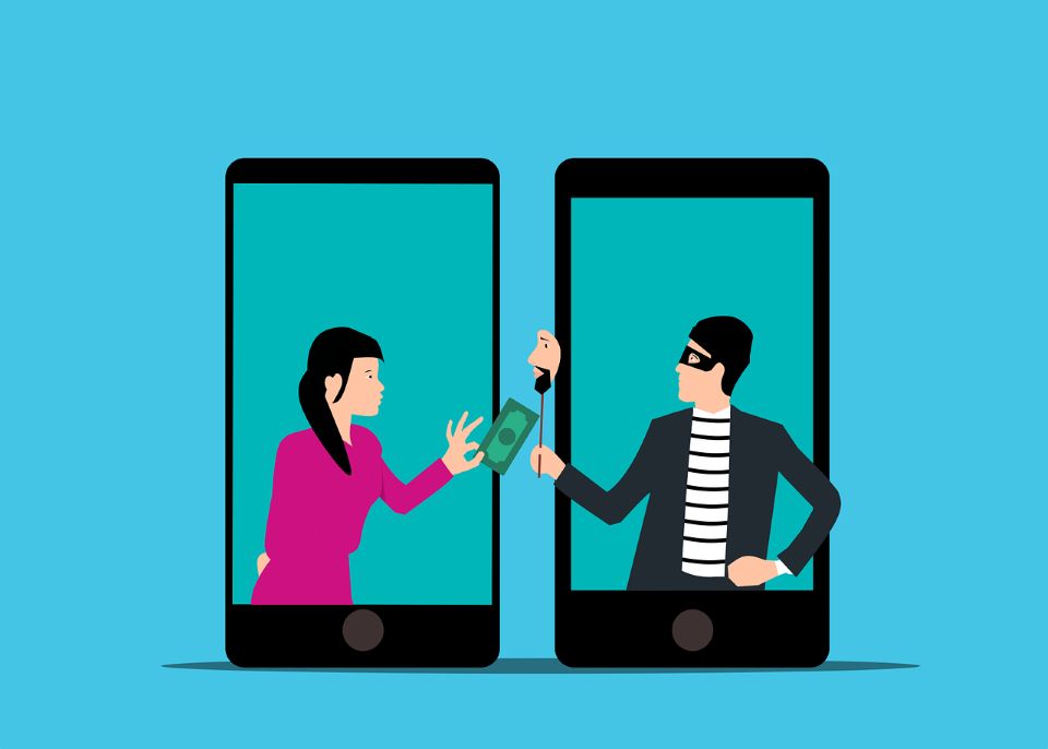 zwei Handybildschirme aus dem eine Frau und ein Mann rausschauen. Die Frau übergibt einen Geldschein, der Mann hält sich eine Maske vor das Gesicht.